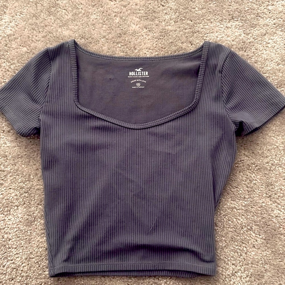 hollister deep blue crop top